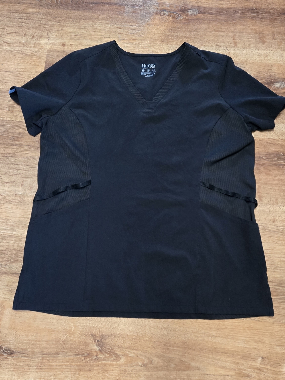 Hanes Comfort Fit Women's Black Short-Sleeve V-Neck Scrub Top Large